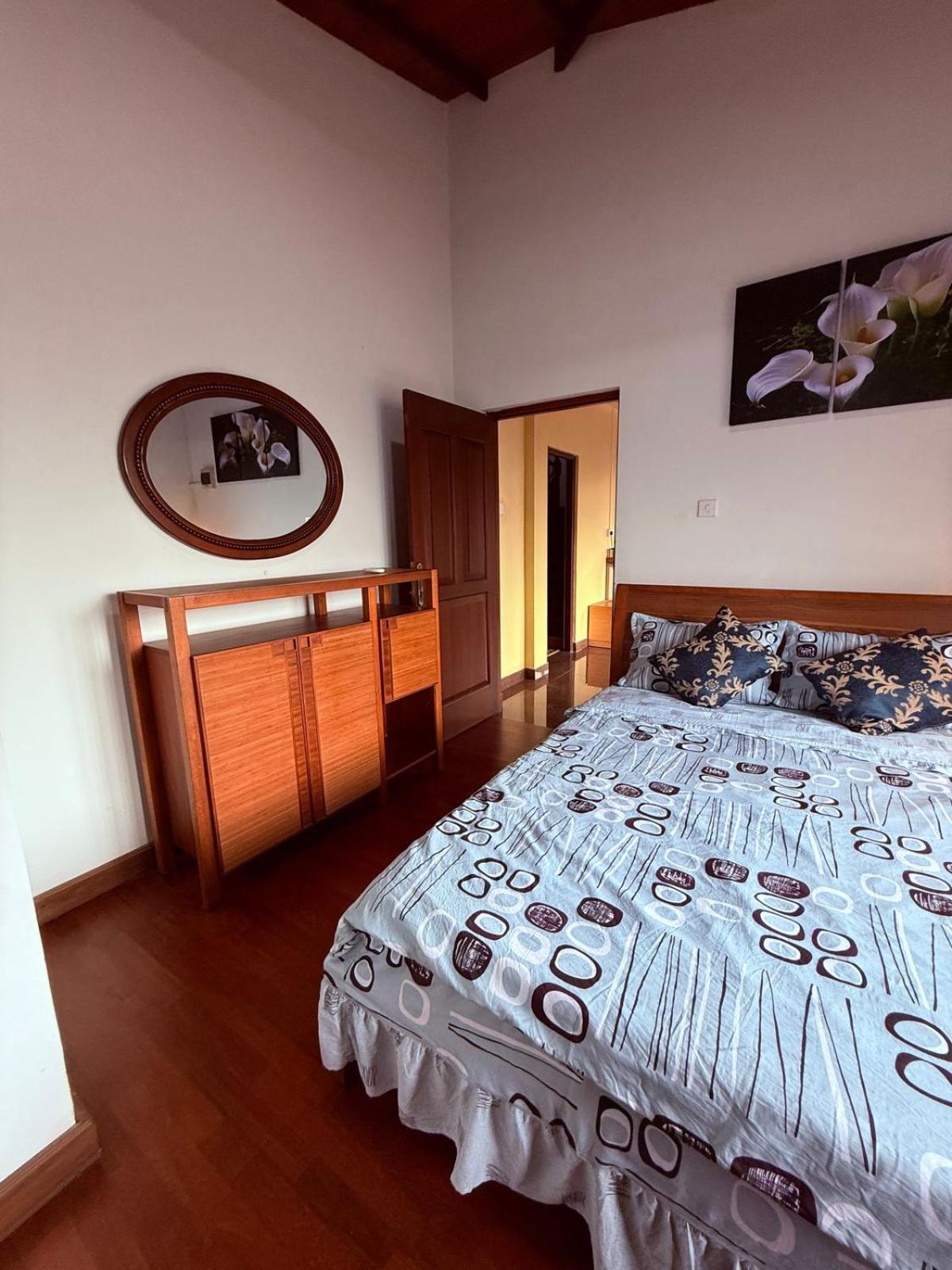 קנדי Resident View Homestay מראה חיצוני תמונה