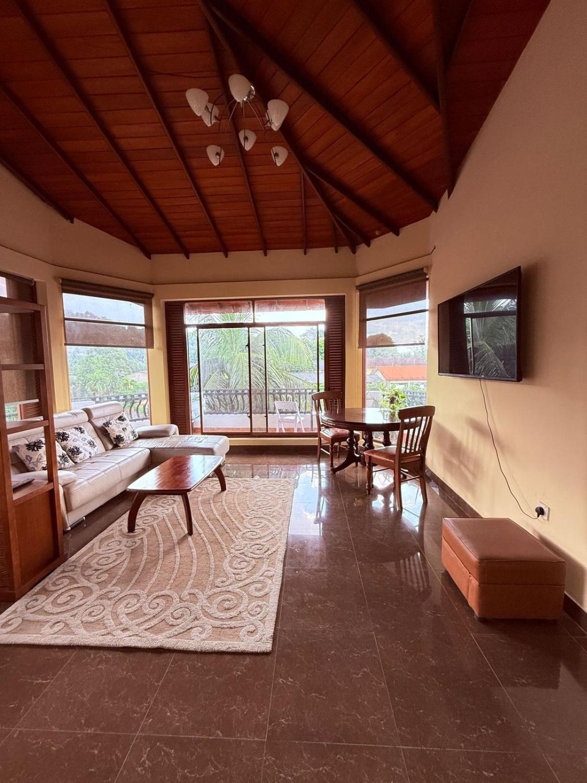 קנדי Resident View Homestay מראה חיצוני תמונה