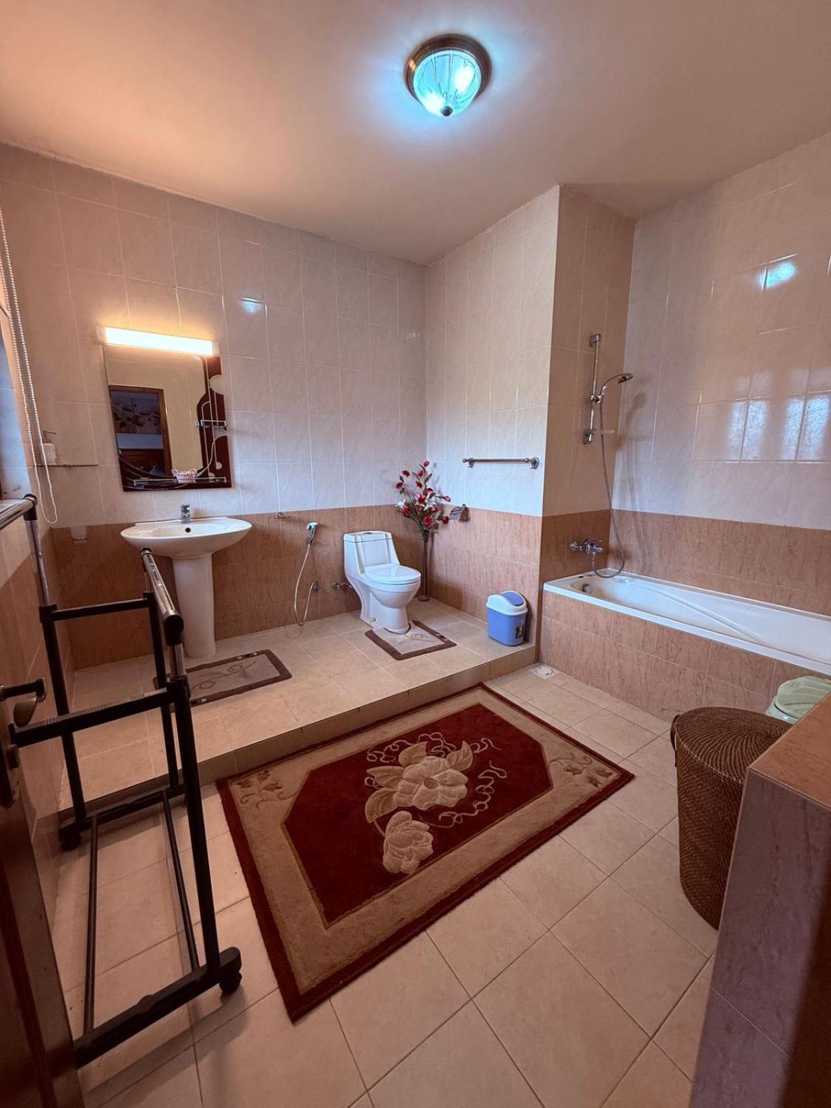 קנדי Resident View Homestay מראה חיצוני תמונה