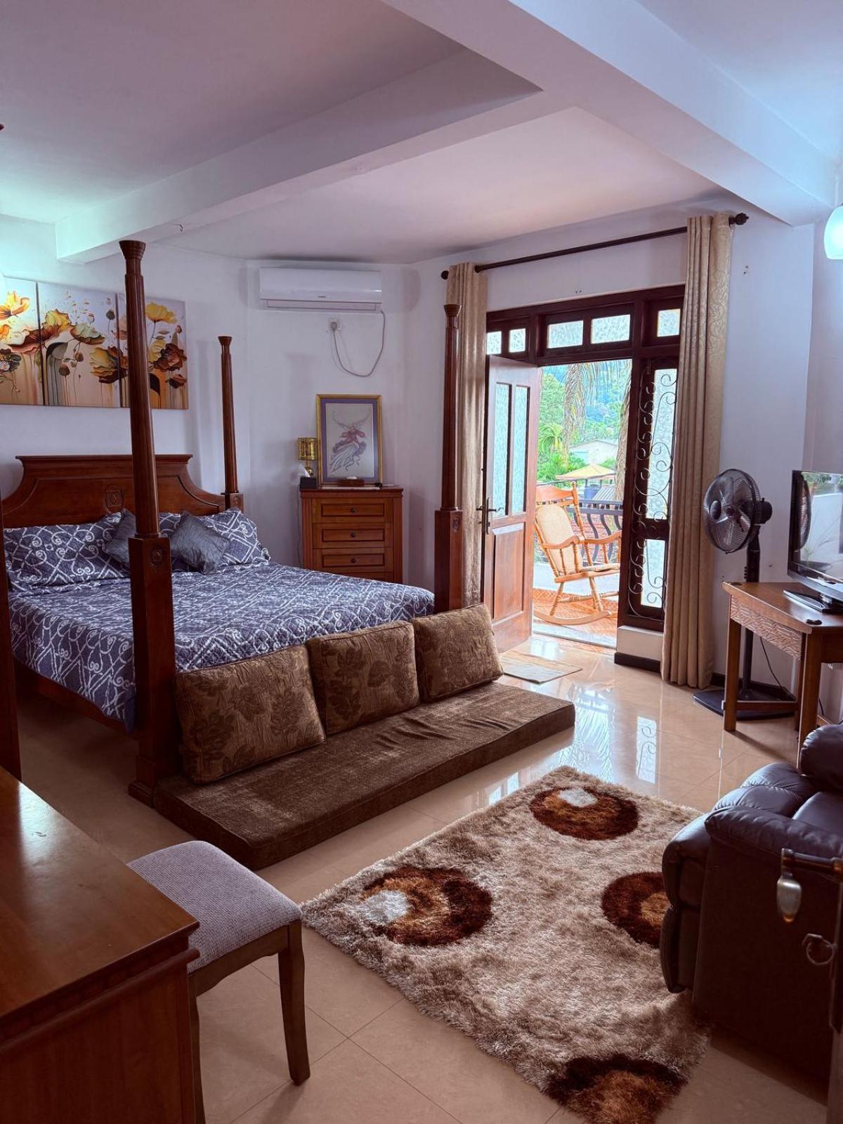 קנדי Resident View Homestay מראה חיצוני תמונה
